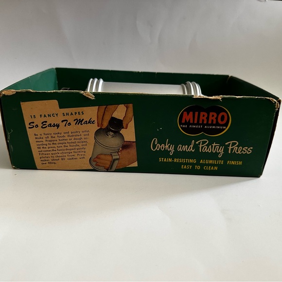 Vintage Mirro Cooky and Pastry Press - Picture 6 of 11